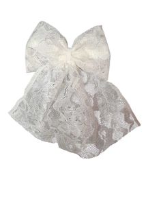 Floral Premium Bow Center Clip