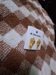 Golden Fashion Earring