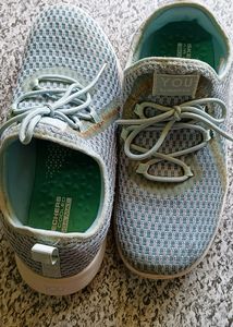 Shoe