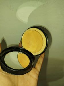 Huda Beauty Pressed Powder