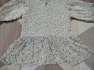 Floral Puff Sleeve Top