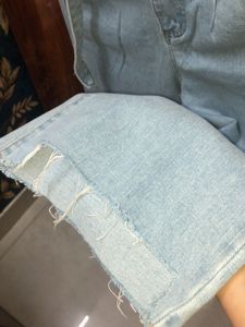 Light Wash Cropped Jeans