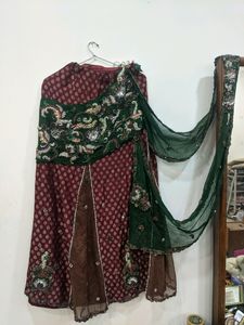 Price Drop Beautiful Old Style Lehenga / Lacha