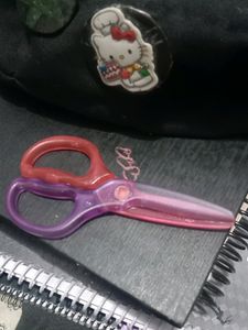 Deli Cute Paper Cutting Pink And Purple Scissors