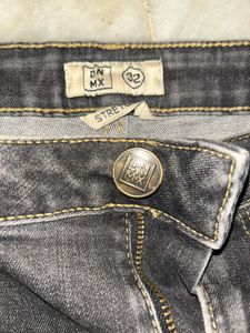 Dnmx Distressed Lightly Washed Jeans
