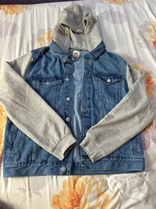 Max Denim Jacket With Hoddie