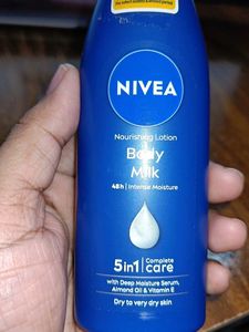 NIVEA Body Milk Intense Moisture Lotion
