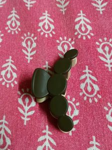 Beige Geometric Hair Claw Clip