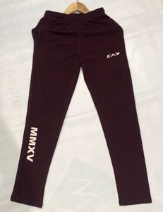 Lower 2 Pockets with zip Closure Waist 24-40