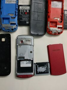 3 Tata Indicom 3 Mts 1 Samsung S3310i 1 Nokia 2700 Classic
