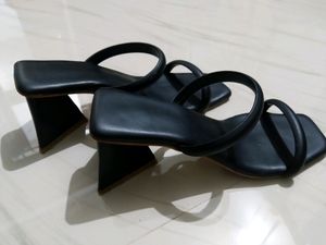 Heels 🖤 Size 6