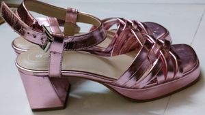 Sandal