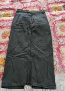 Olive Denim Skirt with Pockets