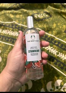 The Body Shop Mist Strawberry