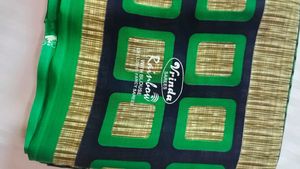 GREEN PATTERNED SAREE 💚💙