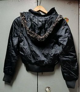 Vintage 90&#39;s Black Zip Up Puffer Jacket