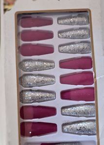 Artificail reusable nails