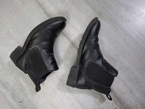 Boots 👢