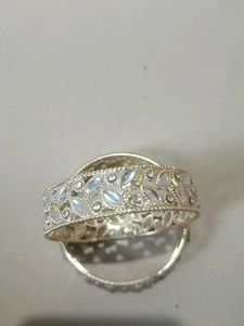 Elegant Gold-Tone Bangle Set