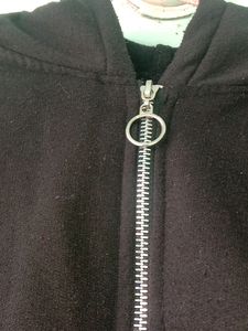 Black Crop Hoddie