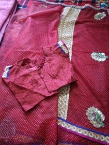 Beautifull Boby Golden Print With Full Lace Saree Ready To Wear With Blouse L Size In Side Spaces Available If Want Large Size 💥💥💥💥🎉🎉🎉🎉💥💥💥