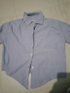 Striped Button-Down crop. Shirt