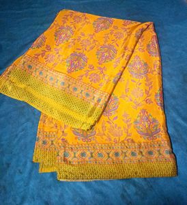 Beautiful Saree With Small Broder