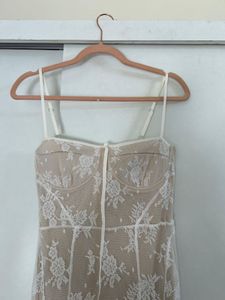 Elegant Lace Midi Dress