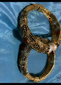 golden bangles 😍
