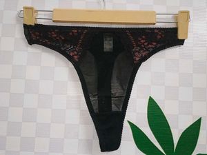 (1300)Black Lace Thong
