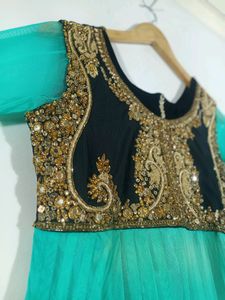 Green embroidered Anarkali Kurta (Women&#39;s)