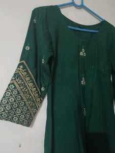 Elegant Green Embroidered Kurta