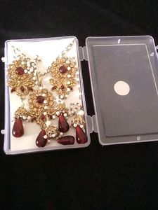 Elegant Gold &amp; Ruby Jewelry Set