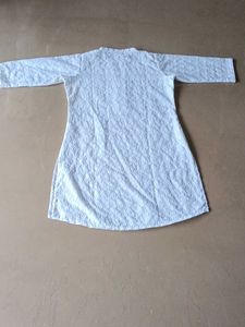 Lovely white kurta with three fourth sleeves