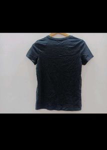 Levi&#39;s Tshirt 99/- Only