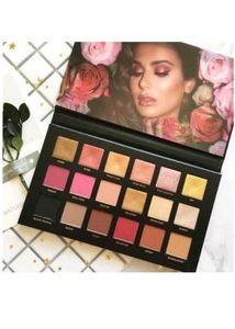 18-Color Eyeshadow Palette