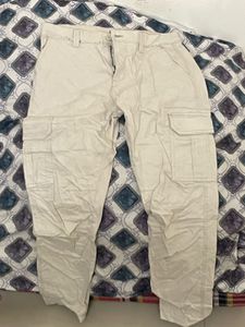 Zudio Cargo Pants Beige