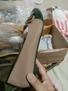 Nude_Black Solid Toe Ballet Pumps.