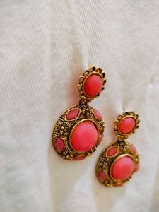 Pink Stone Earrings with Gold Filigree 💎