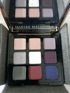 😱Manish Malhotra Eyeshadow Palette!!!
