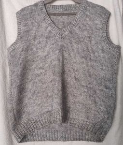 UNISEX VEST KNITTED SWEATER 🤍