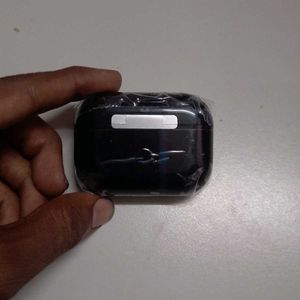 Blue Heaven Kajal &amp; Earbuds Combo