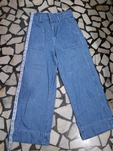 Jeans With Denim Belt