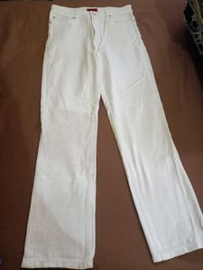 white jean