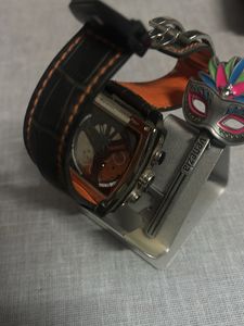 BRAND NEW WRIST WATCH
