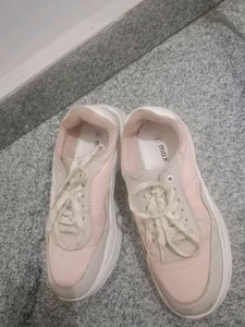 Sneaker
