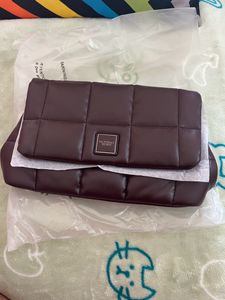 ⭐️Victoria’s Secret⭐️ QUILTED POUCH/CLUTCH
