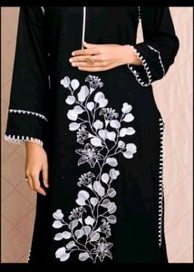 Pakistani Embroidered Kurta Set