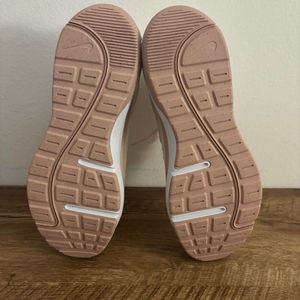 Nike Air Max AP- pink