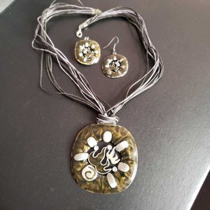 Necklace &amp; Earring Set